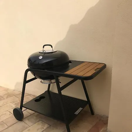 La Jolie Vigneronne *